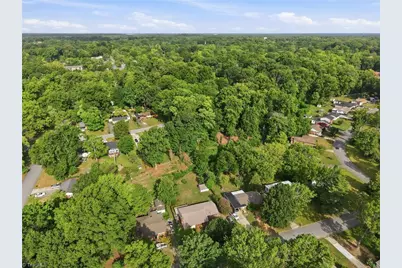 2905 Shamrock Drive, Greensboro, NC 27408 - Photo 37
