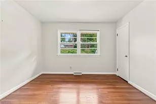 2905 Shamrock Dr, Greensboro, NC 27408 - Photo 21