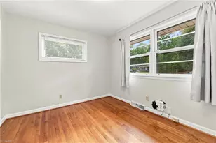 2905 Shamrock Dr, Greensboro, NC 27408 - Photo 27