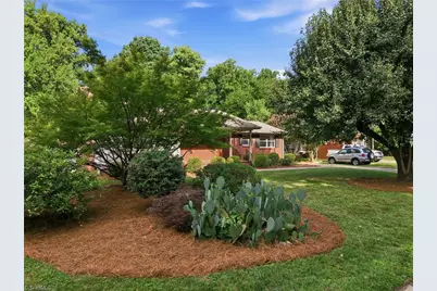 2905 Shamrock Drive, Greensboro, NC 27408 - Photo 35