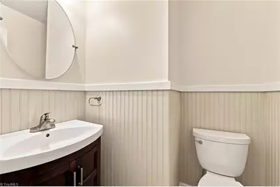 2905 Shamrock Drive, Greensboro, NC 27408 - Photo 23