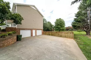 204 Linville Springs Rd, Kernersville, NC 27284 - Photo 37