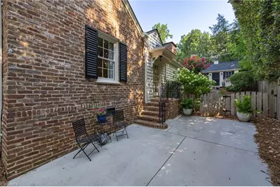 716 Dover Road, Greensboro, NC 27408 - Photo 47