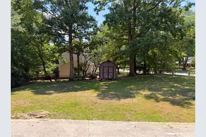 800 Edinburgh Drive, Jamestown, NC 27282 - Photo 27