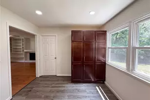 800 Edinburgh Dr, Jamestown, NC 27282 - Photo 11