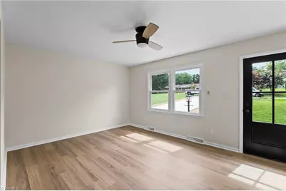 220 Kerner Knolls Drive, Kernersville, NC 27284 - Photo 7