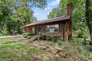 1211 E Willowbrook Dr, Burlington, NC 27215 - Photo 5