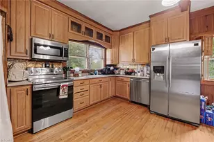 1211 E Willowbrook Dr, Burlington, NC 27215 - Photo 13