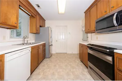 4613 Sun Valley Lane, Kernersville, NC 27284 - Photo 17