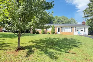 110 Sarah St, Mount Airy, NC 27030 - Photo 3