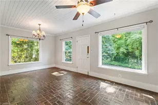 406 S Cliffdale Dr, Winston-Salem, NC 27104 - Photo 17
