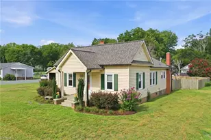 319 Apple St, Gibsonville, NC 27249 - Photo 5