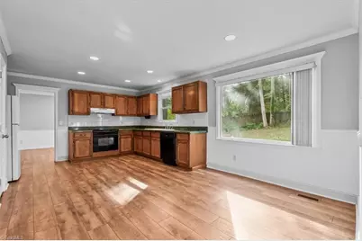 1016 Pineburr Road, Jamestown, NC 27282 - Photo 7