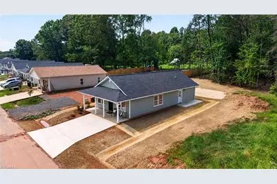 733 Meadowgreen Village Drive, Eden, NC 27288 - Photo 21