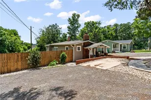 1004 Nathan Hunt Dr, High Point, NC 27260 - Photo 3