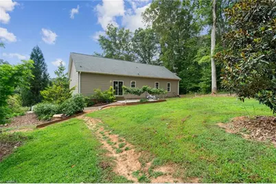 6037 Lura Road, Winston-Salem, NC 27104 - Photo 33