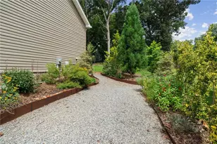 6037 Lura Rd, Winston-Salem, NC 27104 - Photo 27