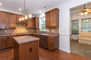 4120 Pepperbush Dr, Greensboro, NC 27405 - Photo 9