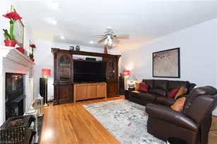 2405 Glen Cove Way, High Point, NC 27265 - Photo 9