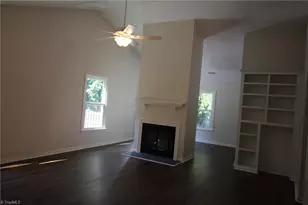 6727 River Hills Dr, Greensboro, NC 27410 - Photo 3
