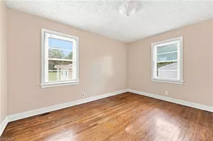 2010 Edgewood Dr, High Point, NC 27262 - Photo 19