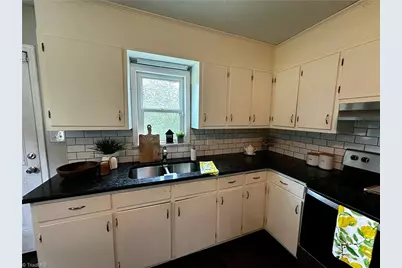 401 Martin Luther King Drive, Thomasville, NC 27360 - Photo 5
