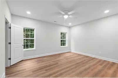 2937 Martin Street, Walkertown, NC 27051 - Photo 7