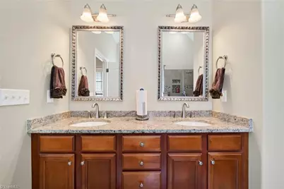 3033 Cameron Village Court, Winston-Salem, NC 27103 - Photo 15