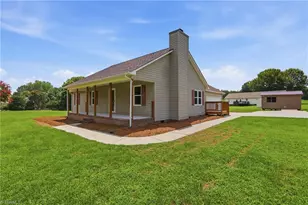 138 Boxwood Church Rd, Mocksville, NC 27028 - Photo 9