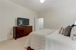 201 N Elm St, Greensboro, NC 27401 - Photo 19