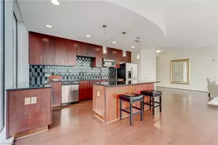 201 N Elm St, Greensboro, NC 27401 - Photo 11