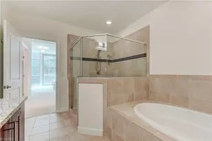 201 N Elm St, Greensboro, NC 27401 - Photo 17