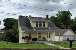 911 I St, North Wilkesboro, NC 28659 - Photo 3
