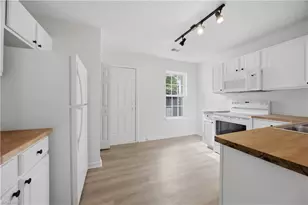 467 Bedford Knoll Dr, Winston-Salem, NC 27107 - Photo 3