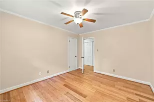 719 Greenwood Dr, Burlington, NC 27217 - Photo 25