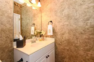 24 Wheelwright Ct, Greensboro, NC 27455 - Photo 15