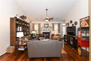 24 Wheelwright Ct, Greensboro, NC 27455 - Photo 5