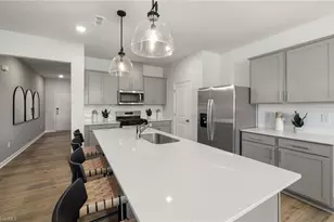 505 Prosecco Dr, Thomasville, NC 27360 - Photo 9