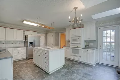 524 Cherbourg Avenue, Winston-Salem, NC 27103 - Photo 13