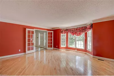524 Cherbourg Avenue, Winston-Salem, NC 27103 - Photo 5