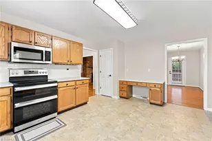 4404 Eagles Nest Dr, Winston-Salem, NC 27127 - Photo 5