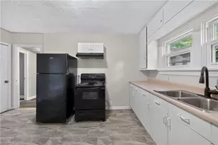 1616 Guyer St, High Point, NC 27265 - Photo 11