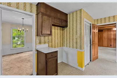 4106 Ridgedale Drive, Greensboro, NC 27455 - Photo 9