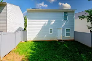 1745 Sandersted Village Cir, Winston-Salem, NC 27103 - Photo 23