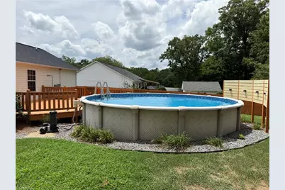 206 Larkspur Lane, Thomasville, NC 27360 - Photo 27