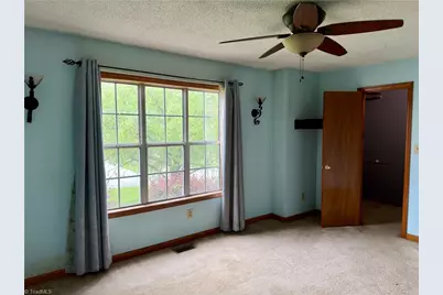 206 Larkspur Lane, Thomasville, NC 27360 - Photo 11