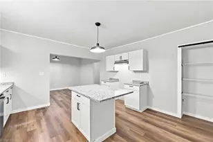 1108 Hawthorne Ln, Burlington, NC 27215 - Photo 19