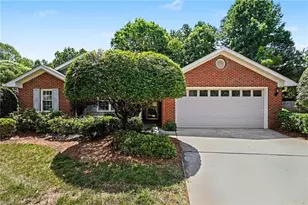7 Brandywine Cir, Greensboro, NC 27409 - Photo 3