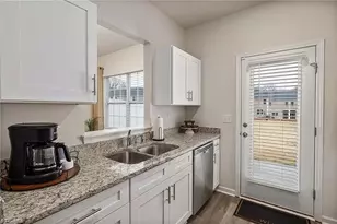 5621 Carrington Ct, Trinity, NC 27370 - Photo 5