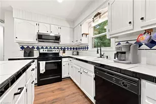 2273 Willow Bend Dr, Kernersville, NC 27284 - Photo 9